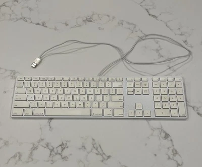 Genuine Apple USB Wired Keyboard A1243 with 10 Key for iMac, Mac Mini, Mac Pro - Image 1 of 3