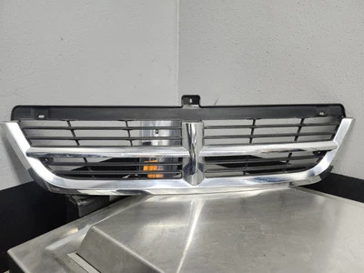 BONITO 02 03 04 05 06 DODGE SPRINTER 2500 3500 PARRILLA T1N CROMO USADO  Foto 1 de 4