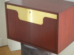 Großer Humidor aus Echtholz; mit Messingblatt "Puros Habanos" OHNE ZIGARREN - Bild 1 von 9