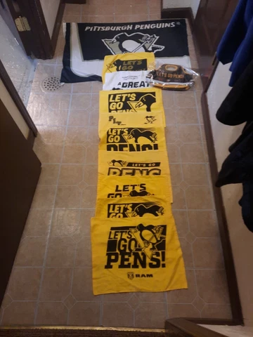 Lot of 9 Pittsburgh Penguins Rally Towels with Flag and Purse Cover