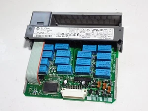 1746-OW16 SER C ALLEN BRADLEY OUTPUT MODULE - Picture 1 of 3