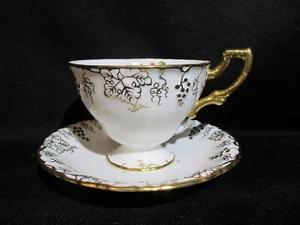 Royal Crown Derby Vine Posie Center Cup & Saucer Bone China England - Bild 1 von 3