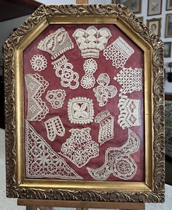 Antico Sampler -quadro cornice dorata - imparaticcio - prove ricamo - Foto 1 di 7
