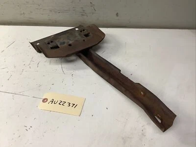 FORD 1978-1979 BRONCO / 1973-1979 F-SERIES HOOD SUPPORT BRACKET Foto 1 de 4