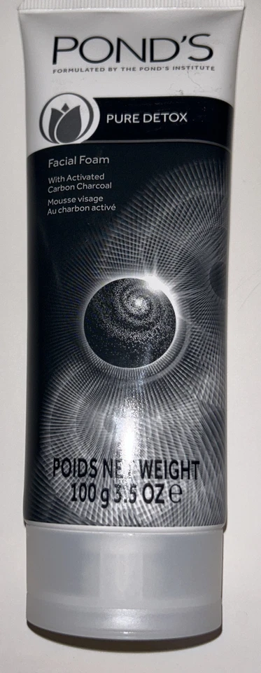 Espuma facial pura Pond's, carbón activado, exfoliante y limpiador de piel Foto 1 de 1