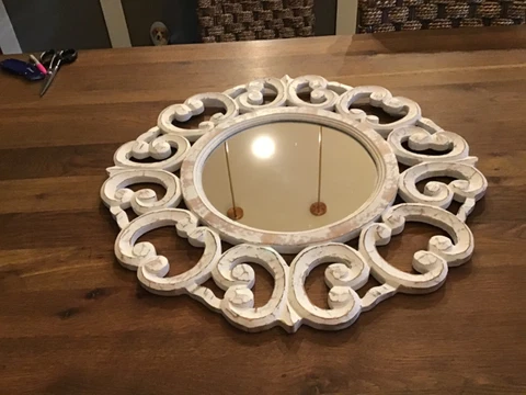 LARGE 23 1/2” ROUND WHITE DISTRESSED WOOD SCALLOPED SCROLLWORK WALL MIRROR- NEW! Cover