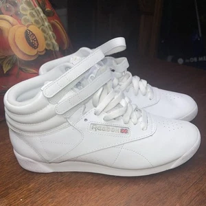 Reebok Freestyle Hi Women’s Shoe High Top Sneaker Trainer Size 8.5 STORE DISPL - Picture 1 of 7