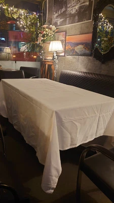 Job lot,x5, 100% Polyester White Large Rectangular Tablecloth 178x275cm(70x108") - Image 1 of 4
