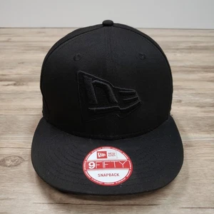 New Era Hat Cap Snap Back Black Embroidered Logo One Size Mens 9FIFTY Streetwear - Picture 1 of 7