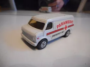 Corgi Juniors Chevrolet Van Paramedic in White - Bild 1 von 2