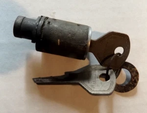 NOS Ford IGNITION SWITCH CYLINDER And KEYS Briggs & Stratton #27 - Picture 1 of 8