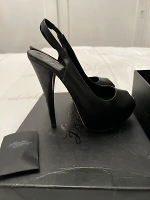 alejandro ingelmo - Image 1 of 4