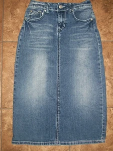 Girl's CATO Denim Jeans Skirt Distressed Modest Sz 8 Embroidered Back Pocket - Picture 1 of 6