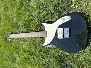 first act electric guitar Black &white ME 955 Case - Picture 1 of 13