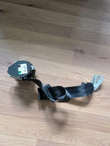 Vw Golf 2008 + Rear Drivers Side Seat Belt 606471400000-090V07:5526.09.07 - Picture 1 of 7