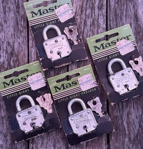 Candado Master Little Giant Modelo 44-D Lote de 4 Masterlock EE. UU. De Colección - Imagen 1 de 6