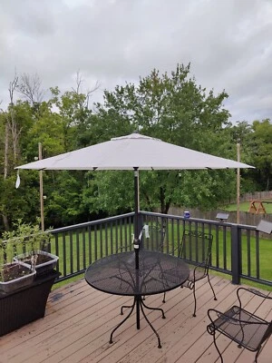 Paraguas de patio de aluminio para exteriores de 9 pies, paraguas de patio a rayas, Foto 1 de 4