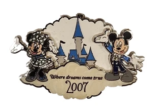 Pin Disney Mickey Minnie Recompensas Visa Cardmember Castle 2007 Pin-on-Pin 51652 - Imagen 1 de 6