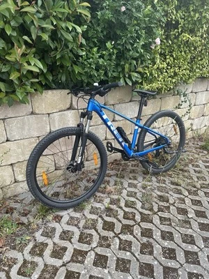 Mountainbike | Trek Marlin 6 Blau | Fahrrad | Rahmengröße S | 27,5 Zoll - Bild 1 von 4
