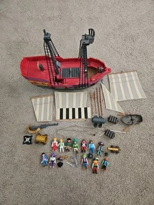 Vintage Playmobil 3940 3286 Big pirate flagship ship and figures lot - Picture 1 of 13