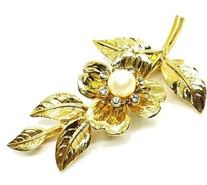 HIGHEND*RARA*INCREDIBILMENTE SPLENDIDA SPILLA GRANDE VINTAGE TONO ORO FIORE PERLA - Foto 1 di 3