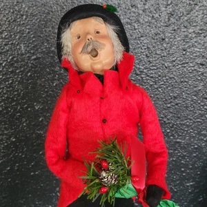 Byers Choice Caroler 1998 Man With Pinecone Bouquet Red Felt Coat 13" - Picture 1 of 12