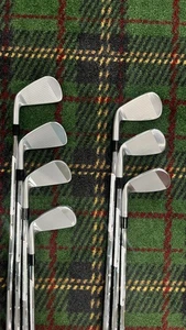 Planchas TaylorMade 2025 P790 4-PW 1°planas +.5" KBS Tour Stiff Flex ¡COMO NUEVAS! - Imagen 1 de 7