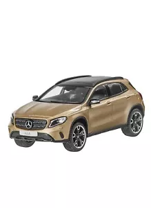 RARO MERCEDES GLA X156 FACELIFT SUV 5 DR CANYON BEIGE 1:43 CHISPA (MODELO DISTRIBUIDOR) - Imagen 1 de 3