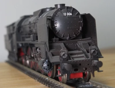 Liliput 106 96 HO gauge DR BR 12 steam locomotive in weathered black livery - Image 1 of 4