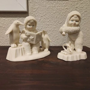 Set 2 Snow Baby Dept 56 "Read Me a Story" Figurine with Penguins and "Batter up" - Foto 1 di 7