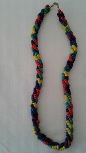 Collar de loro perforado con cuentas de madera hechos a mano - Imagen 1 de 2