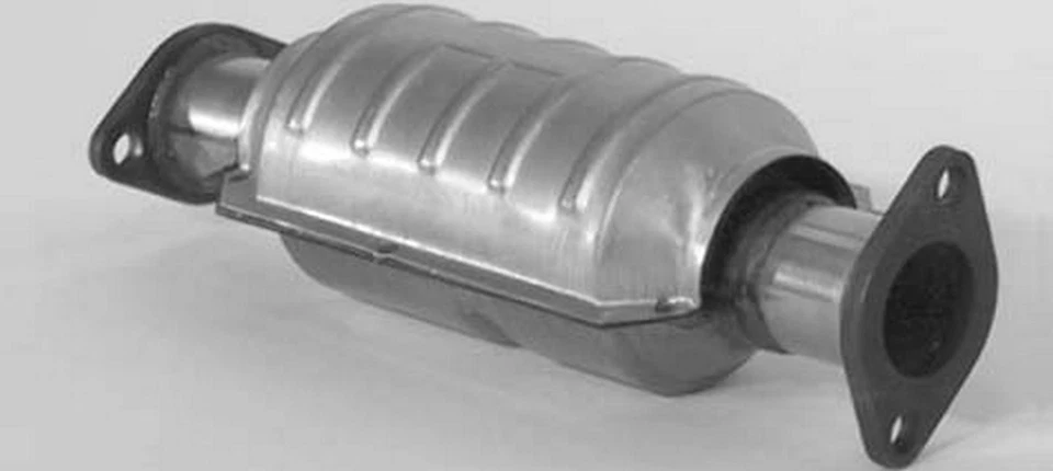 Catalytic Converter Fits 1987 1988 Mazda B2600 Foto 1 de 4
