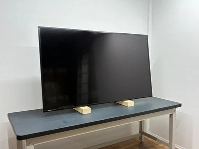 SHARP PN-R703 FHD 700 cd/m² UV2A RGB LED Display Digital Signage Monitor - Bild 1 von 4