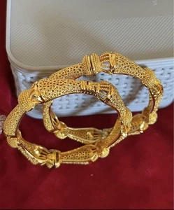 Dubai 24k Gold Plated Indian Pakistani Style Women’s 2.10 Large Size Bangle Set - Picture 1 of 2