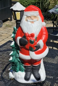Vintage '04 TPI Blow Mold Santa 18” Lighted- Lamppost Gift Christmas Tree Works! - Picture 1 of 14
