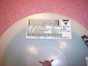 QTY (100) .2 Ohm 1/4W 1% 1206 POWER METAL STRIP RESISTORS WSL1206R2000FTA VISHAY - Picture 1 of 4