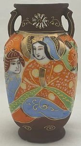 Vintage Japanese Satsuma Style 2-Handled Moriage Gold Gild Hand Painted 5” Vase - Picture 1 of 7
