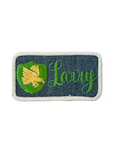 Parche bordado vintage Larry etiqueta con nombre verde escudo de pájaro denim hierro retro - Imagen 1 de 3