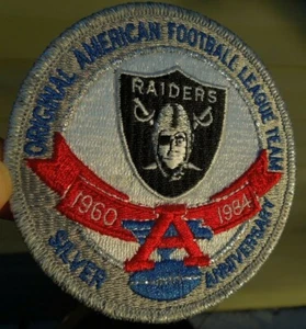 OAKLAND Los Angeles RAIDERS 25th ANNIVERSARY NFL TEAM PATCH Willabee & Ward 1984 - Picture 1 of 6