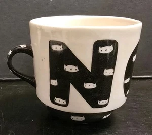 Taza de café MTC Pottery Cat manchada blanco y negro artista Maylia Travers-Miga - Imagen 1 de 8