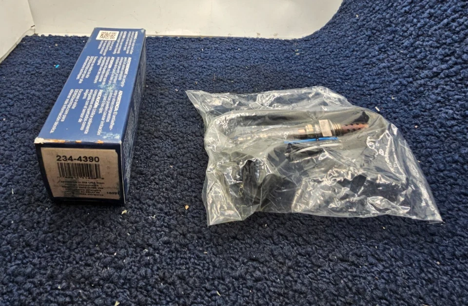 DENSO 234-4390: Sensor de oxígeno para Mazda 3 2005-2004, 5 2007-2006 Foto 1 de 4