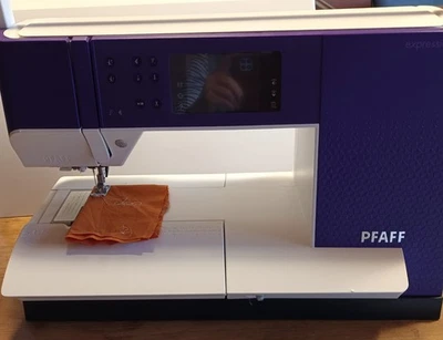 Nähmaschine Pfaff expression 710 IDT *wie neu*  - Bild 1 von 4