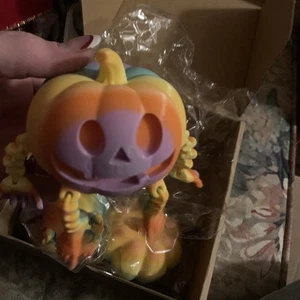 Zucca Halloween con braccia e gambe nuova confezione da quattro - Foto 1 di 5