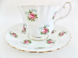 ROYAL ALBERT "FORGET-ME-NOT ROSE" FOOTED CUP AND SAUCER MADE IN ENGLAND - Picture 1 of 7