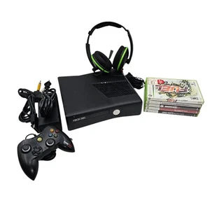 Consola Xbox 360 S Slim 1439 250 GB Paquete con Controlador con Cable 5 Juegos y Auriculares - Imagen 1 de 23