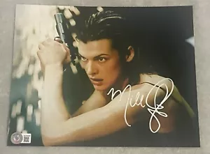 Foto Milla Jovovich Resident Evil autografata firmata 8x10 Beckett BAS COA - Foto 1 di 3