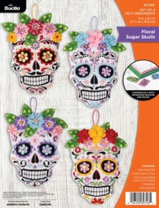 Kit ornamento feltro Halloween teschi di zucchero floreali Bucilla fai da te - Foto 1 di 7