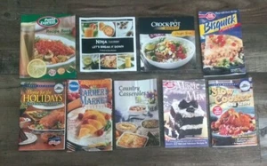 Lot of 9 Vintage Small Cookbook Pillsbury Betty Crocker Easy Home Crockpot Ninja - Picture 1 of 4