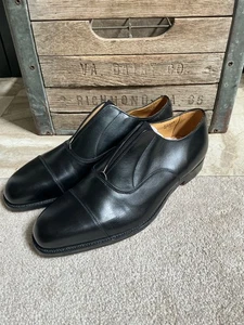$695 NEW TRICKER'S black leather cap toe elastic oxford city shoe UK 8.5 US 9.5 - Picture 1 of 10