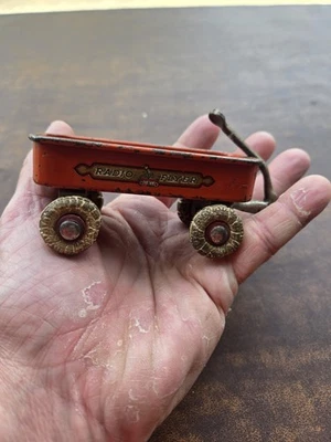 Antiguo vagón de juguete naranja recuerdo radio volante 1933 Foto 1 de 4